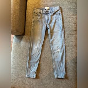 Abercrombie kids distressed super skinny regular length size 11/12 jeans